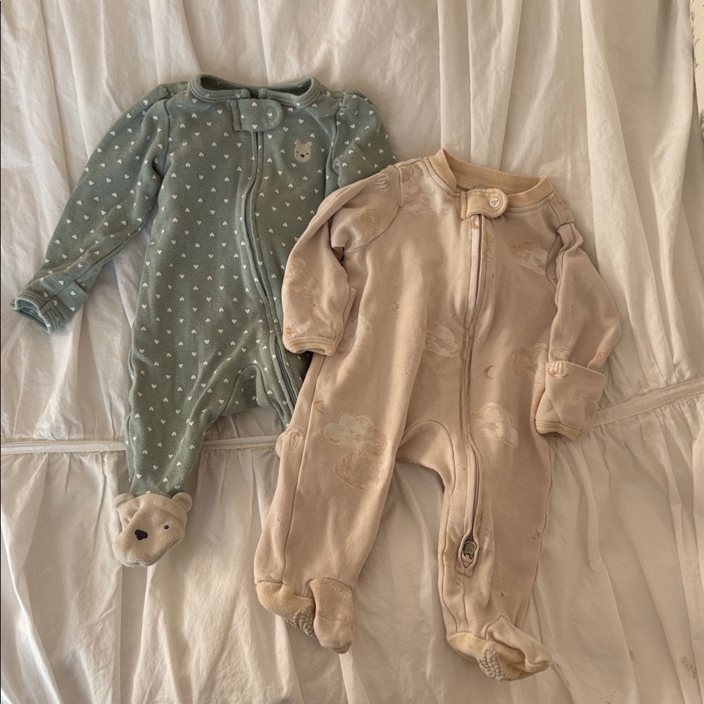 Assorted Baby Onesies Collection - Picture 7 of 10